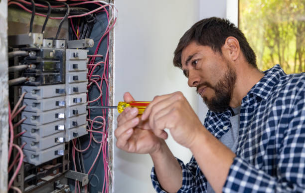 Best Affordable Emergency Electrician  in Pinetops, NC